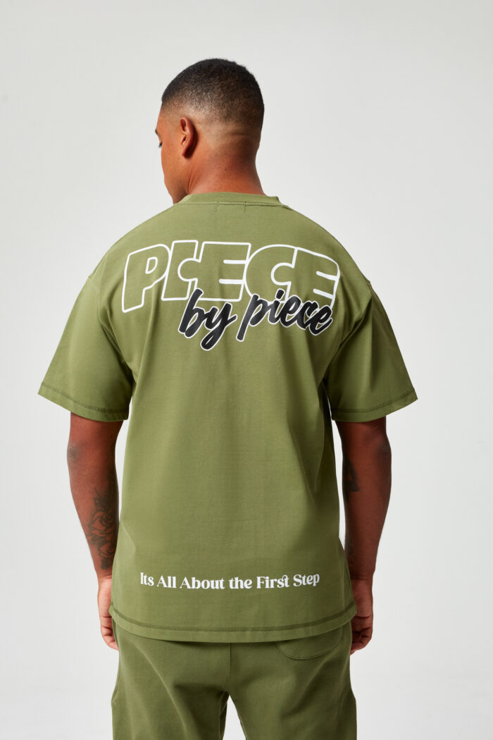 Piece by Piece T-Shirt – Core Collection Olive – Bild 2